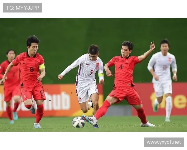 铲球先触球为何仍被判犯规？规则关键在“连带动作”